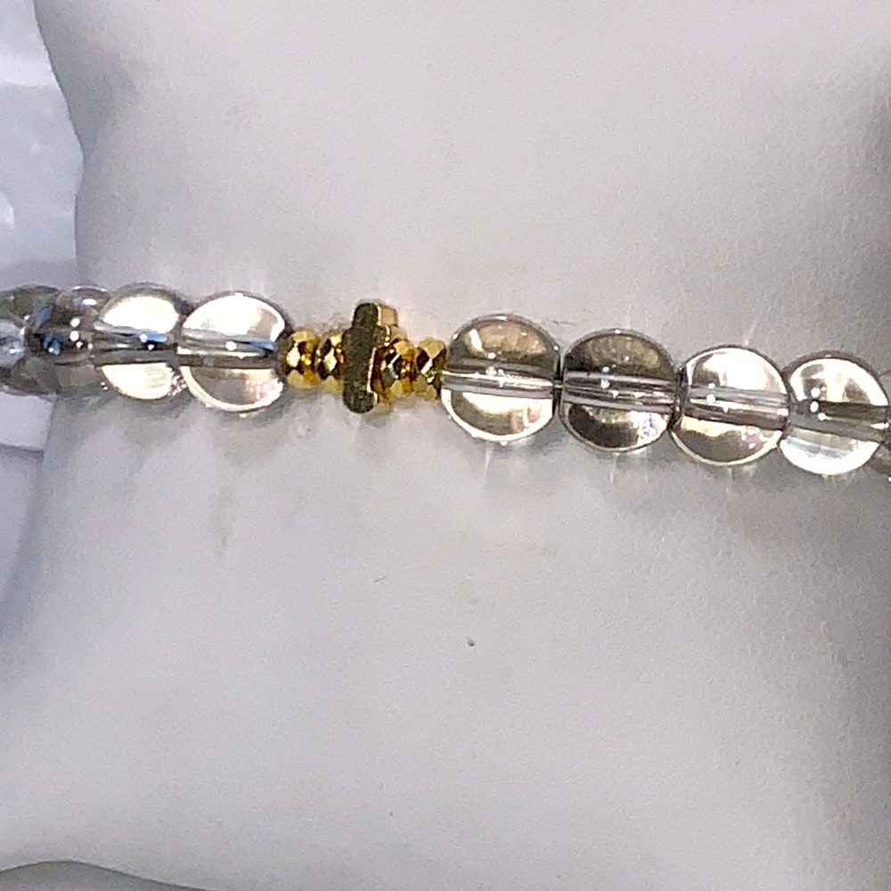 EUC Erimish initial ‘t’ stretch bracelet